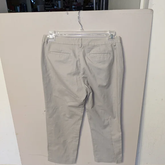 Tahari Women's Capri Pants Size 8 - Picture 5 of 6